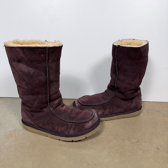 UGG Australia Shoes - UGG Australia Women's Purple Suede Sheepskin‎ Lined Boots Size 9